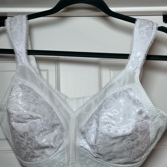 Playtex Floral Print 38C White Bra Wireless Back Closure Style 4693 - Picture 1 of 10